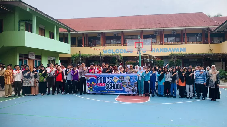 Police Goes to School, Polantas Polresta Pekanbaru Sosialisasi Tata Tertib Berlalu Lintas ke SMK Handayani